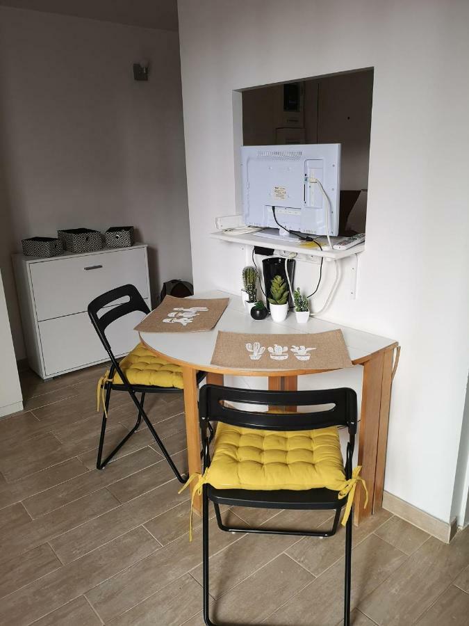 Charming Studio - Heart Of The City / Downtown Fontainebleau Extérieur photo